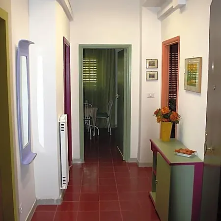 Le Tre Sorelle Garbatella Bed & Breakfast 4*