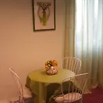 Le Tre Sorelle Garbatella Bed & Breakfast 4*